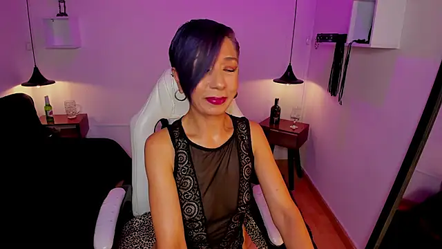 Snapshot of Trinityy__ chatting on 05-27-26, 07:44 Trinityy online show from 05-27-26, 07:44