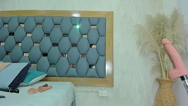 crystal sm online show from 12-05-25, 03:04