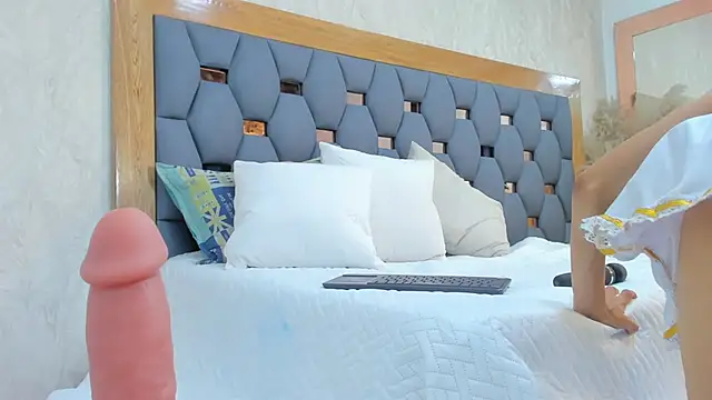 crystal sm online show from 02-09-26, 03:10