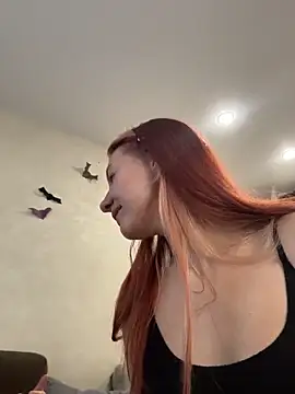 Hera Mark online show from 10-22-25, 04:24