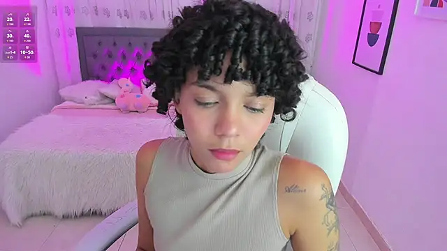 Snapshot of aitana_kahlo chatting on 09-18-25, 11:34 aitana kahlo online show from 09-18-25, 11:34