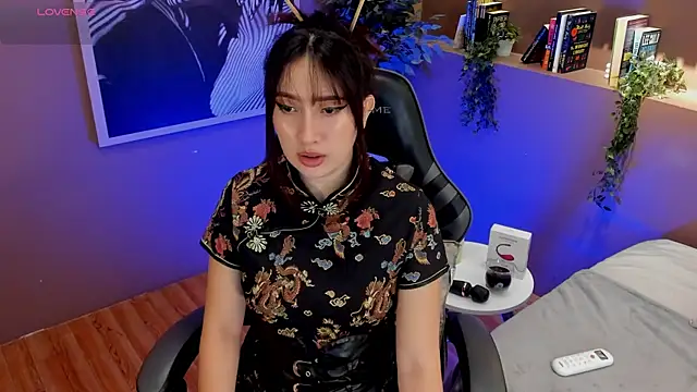 Skyyle  online show from 04-04-26, 12:46