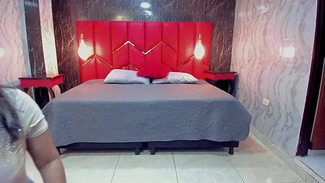 LatinaHoleQueen online show from 11-22-25, 02:27