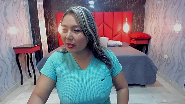 LatinaHoleQueen online show from 12-20-25, 03:08