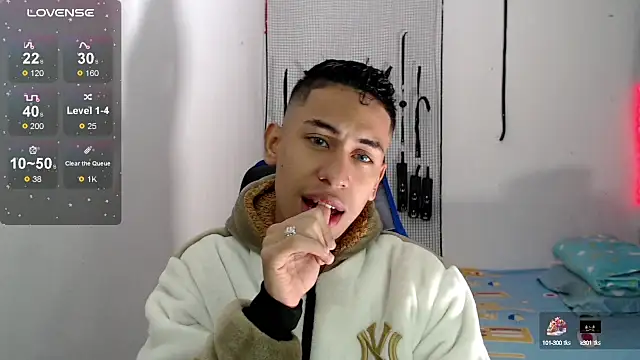 dylan apol0 online show from 09-20-25, 03:18