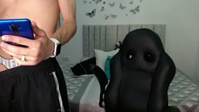 Snapshot of Ethanho0t chatting on 01-07-26, 09:01 Ethanho0t online show from 01-07-26, 09:01