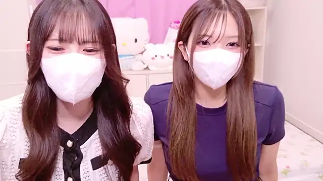 Snapshot of MOEMOE-Q chatting on 09-21-25, 08:05 MOEMOE-Q online show from 09-21-25, 08:05