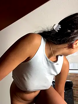 Snapshot of Sarahcutexoxox chatting on 09-29-25, 07:51 Sarahcutexoxox online show from 09-29-25, 07:51