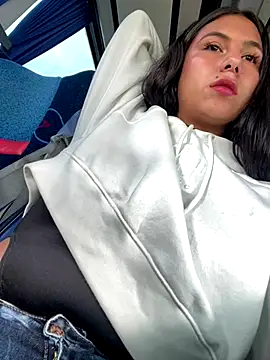 Snapshot of Sarahcutexoxox chatting on 10-05-25, 06:28 Sarahcutexoxox online show from 10-05-25, 06:28