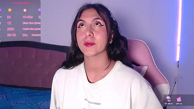 Sarahcutexoxox online show from 11-03-25, 02:02