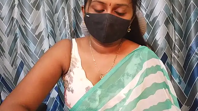 Pavani-Sexy online show from 07-23-26, 02:48