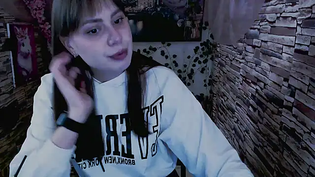 Amanda Bright  online show from 10-05-25, 08:34