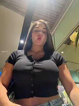 BellaLeclair online show from 04-13-26, 11:32