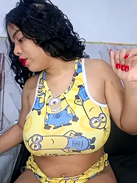 Snapshot of Yemaly_Lee chatting on 05-15-26, 10:28 Yemaly Lee online show from 05-15-26, 10:28