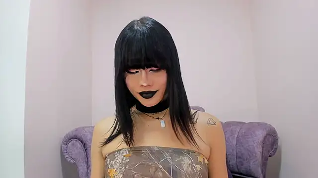 Snapshot of NATASHAA_WINZ chatting on 11-21-25, 05:28 NATASHAA WINZ online show from 11-21-25, 05:28