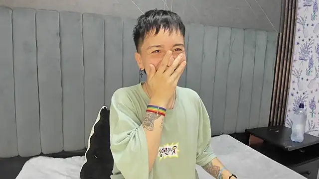  Hannah Hot online show from 12-14-25, 01:33