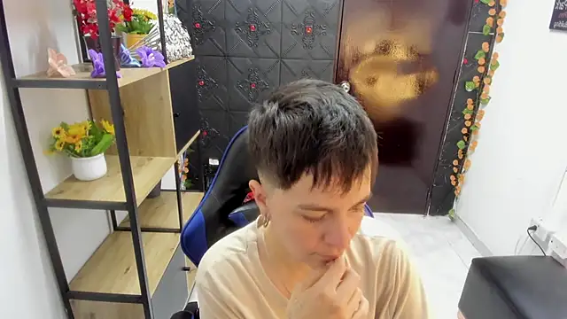  Hannah Hot online show from 04-21-26, 02:51