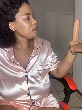 jayjayja19 online show from 11-25-25, 09:31