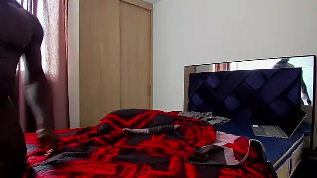 Snapshot of scarle22 chatting on 10-23-25, 08:18 scarle22 online show from 10-23-25, 08:18