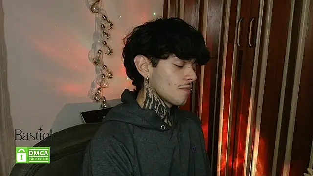 Snapshot of Mihail_leroy chatting on 09-09-25, 12:54 Mihail leroy online show from 09-09-25, 12:54