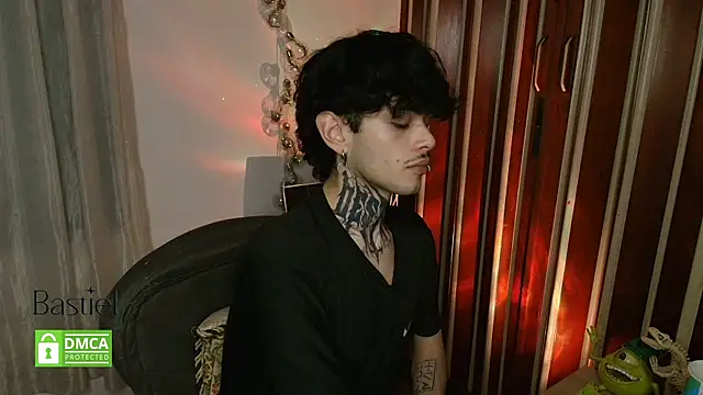 Snapshot of Mihail_leroy chatting on 09-12-25, 12:55 Mihail leroy online show from 09-12-25, 12:55