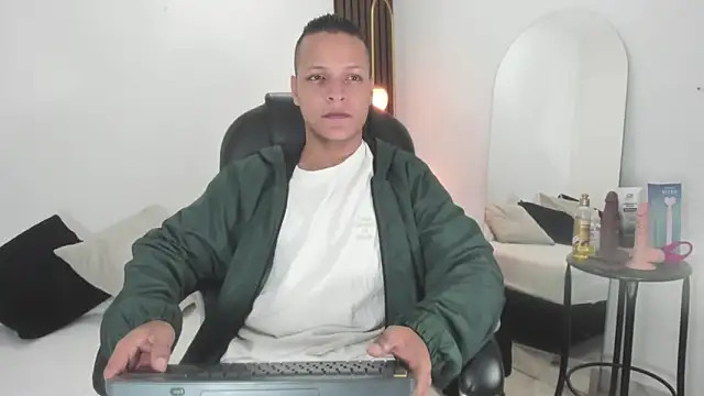 Ricky Owens1 online show from 09-12-25, 01:11