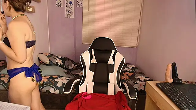 luna desiree online show from 04-22-26, 09:05