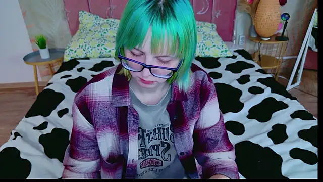 CoralineYoung online show from 04-17-26, 03:37