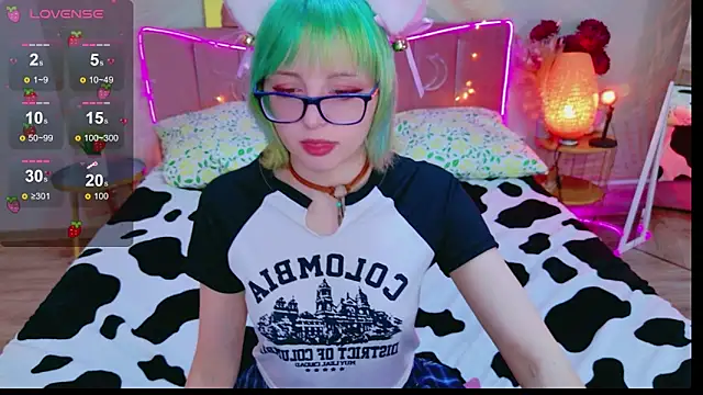 CoralineYoung online show from 04-18-26, 10:08