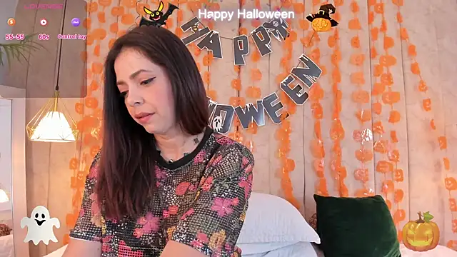 Snapshot of Anantaa_ chatting on 10-31-25, 11:44 Anantaa online show from 10-31-25, 11:44