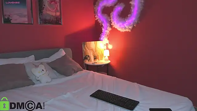 Lisbeth  Salander online show from 10-07-25, 02:42