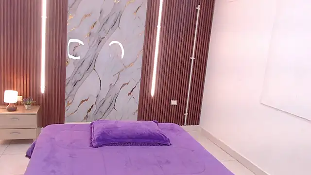 Snapshot of aixa_show chatting on 10-22-25, 12:49 aixa show online show from 10-22-25, 12:49