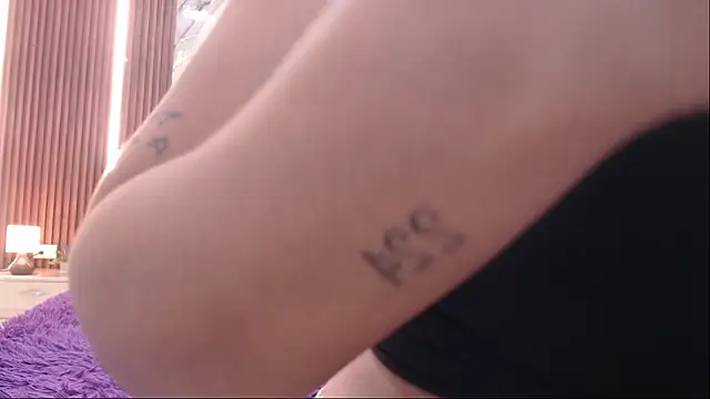 Snapshot of aixa_show chatting on 12-04-25, 12:25 aixa show online show from 12-04-25, 12:25