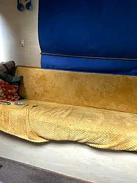 Snapshot of ladyboatlady chatting on 09-09-25, 07:19 ladyboatlady online show from 09-09-25, 07:19