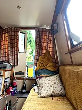 Snapshot of ladyboatlady chatting on 10-30-25, 01:23 ladyboatlady online show from 10-30-25, 01:23