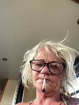 Snapshot of ladyboatlady chatting on 06-23-26, 01:53 ladyboatlady online show from 06-23-26, 01:53