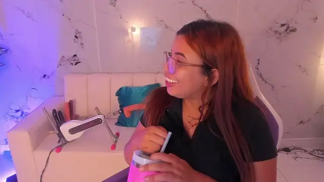 Snapshot of scarlett_enjoy1 chatting on 09-14-25, 05:39 scarlett enjoy1 online show from 09-14-25, 05:39