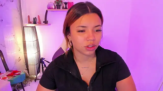 Snapshot of scarlett_enjoy1 chatting on 11-01-25, 03:36 scarlett enjoy1 online show from 11-01-25, 03:36