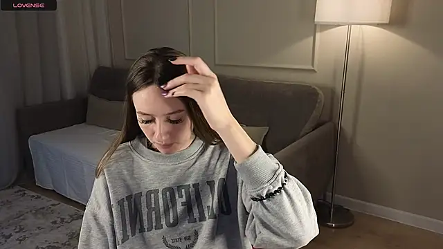 Snapshot of cutienaughtygirl chatting on 10-15-25, 08:36 cutienaughtygirl online show from 10-15-25, 08:36