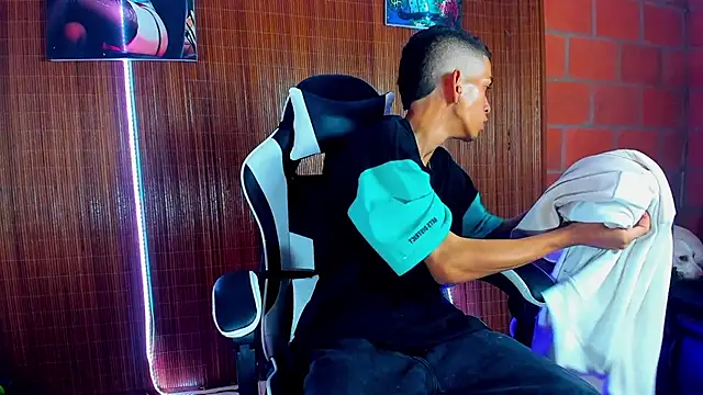 briamhoconor xh online show from 02-15-26, 04:53