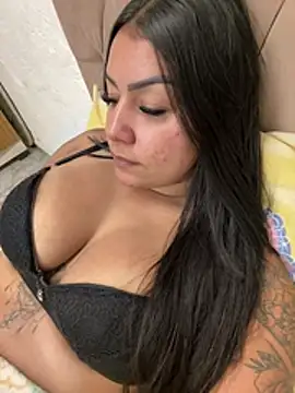 julianamascarada online show from 06-15-26, 04:20