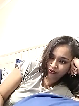 Snapshot of cute_indianxo chatting on 10-27-25, 12:36 cute indianxo online show from 10-27-25, 12:36