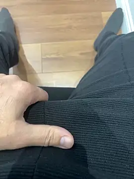 Heros2000 online show from 12-19-25, 07:04