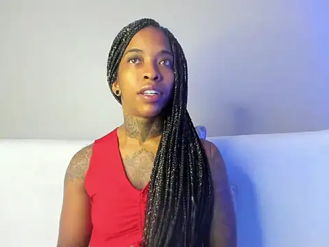 Snapshot of Pauline_Fox chatting on 09-13-25, 01:49 Pauline Fox online show from 09-13-25, 01:49