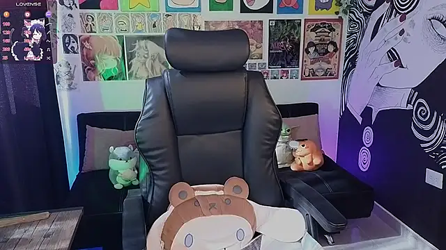 Snapshot of Yuhwan_ chatting on 11-22-25, 07:35 Yuhwan online show from 11-22-25, 07:35