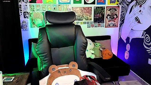 Snapshot of Yuhwan_ chatting on 11-25-25, 11:05 Yuhwan online show from 11-25-25, 11:05