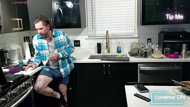 Snapshot of danoo84 chatting on 01-06-26, 05:33 danoo84 online show from 01-06-26, 05:33