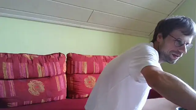 Snapshot of vers92_seb chatting on 07-06-26, 05:59 vers92 seb online show from 07-06-26, 05:59