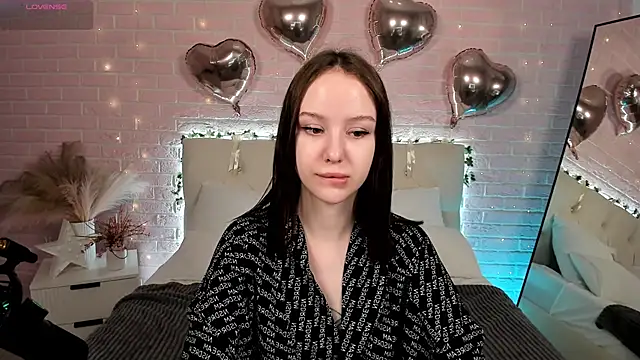 MarySparkle online show from 11-12-25, 04:02