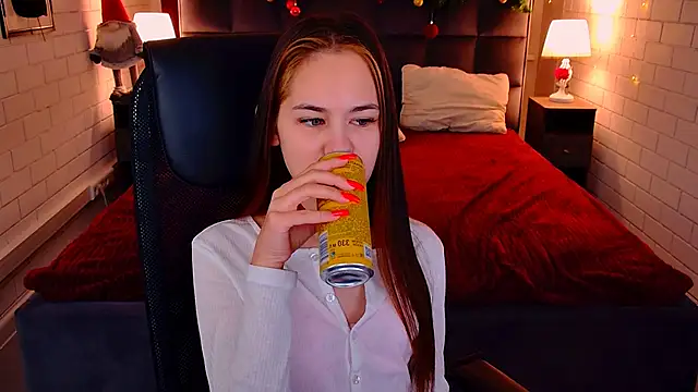 UliaNeer online show from 01-16-26, 05:11